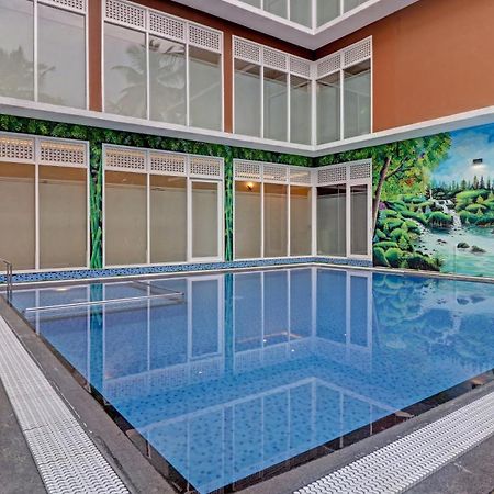 Treebo Golden Terminal, Kochi Airport Hotel Ngoại thất bức ảnh