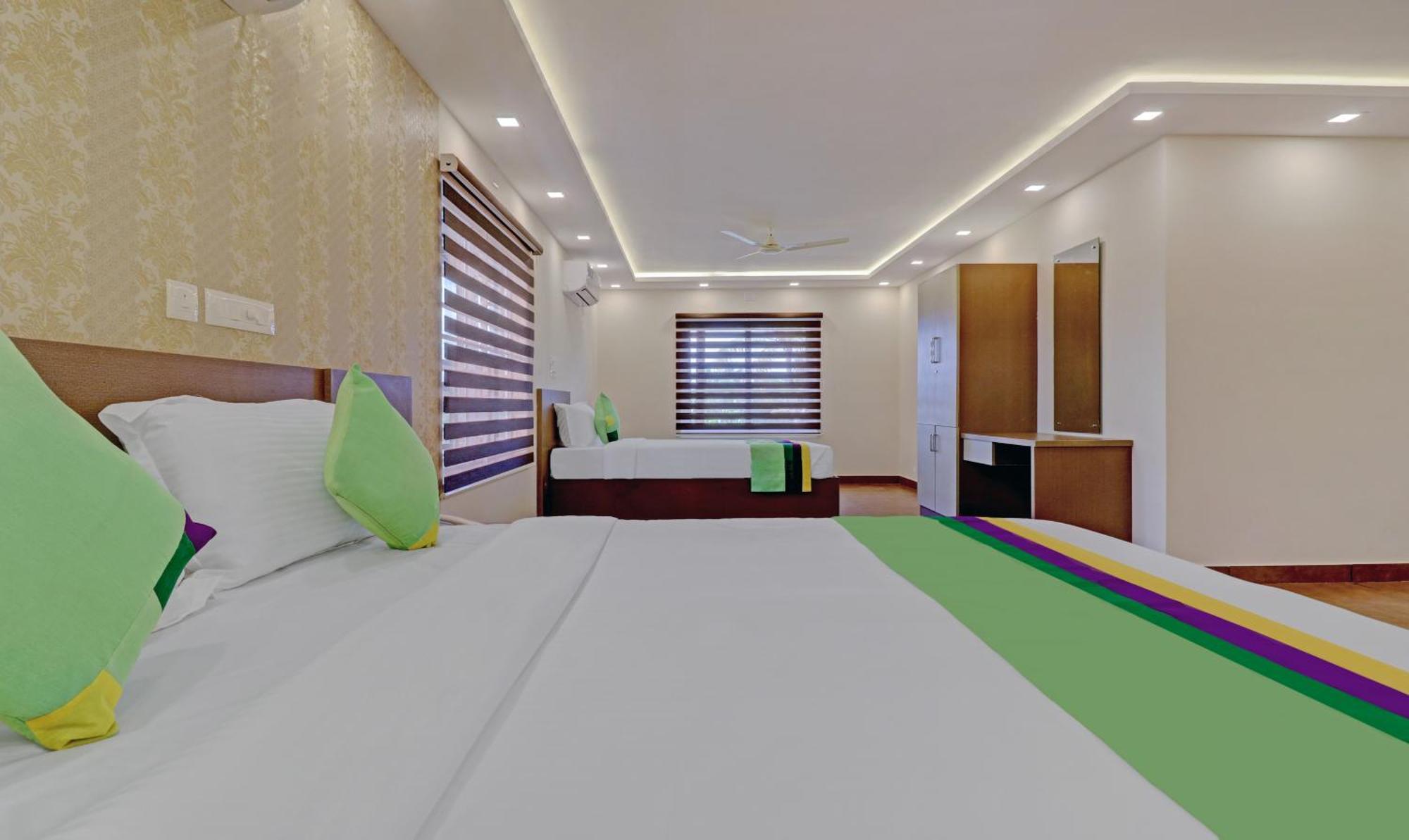 Treebo Golden Terminal, Kochi Airport Hotel Ngoại thất bức ảnh