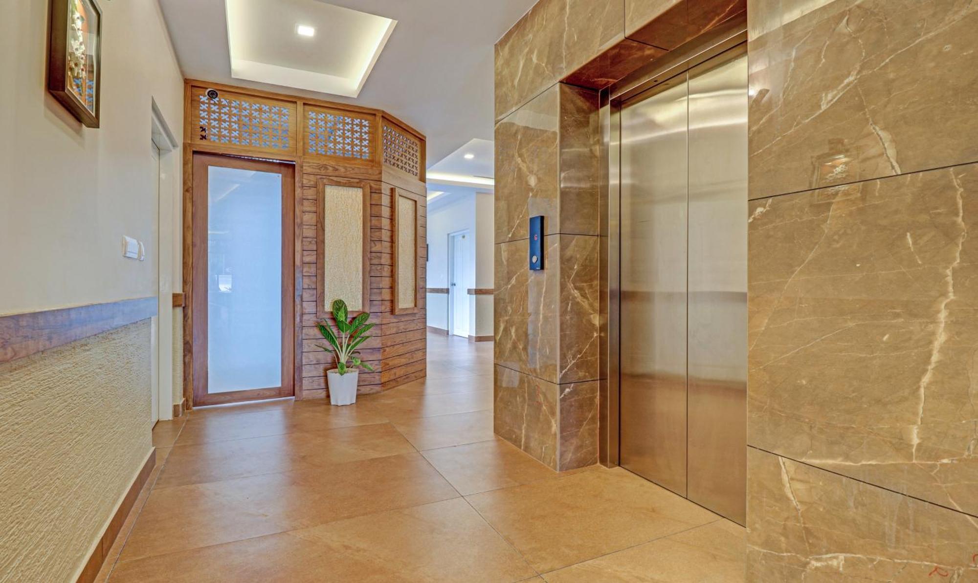 Treebo Golden Terminal, Kochi Airport Hotel Ngoại thất bức ảnh