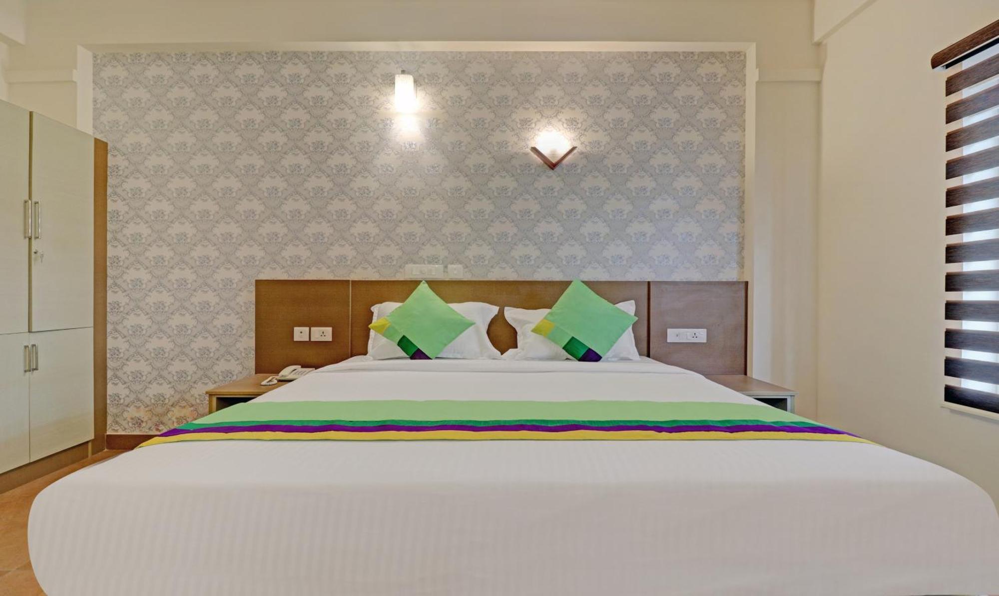 Treebo Golden Terminal, Kochi Airport Hotel Ngoại thất bức ảnh
