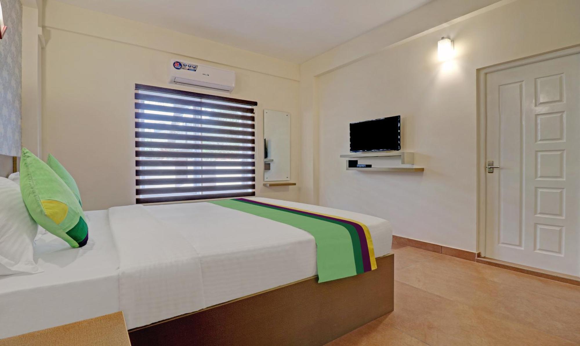 Treebo Golden Terminal, Kochi Airport Hotel Ngoại thất bức ảnh