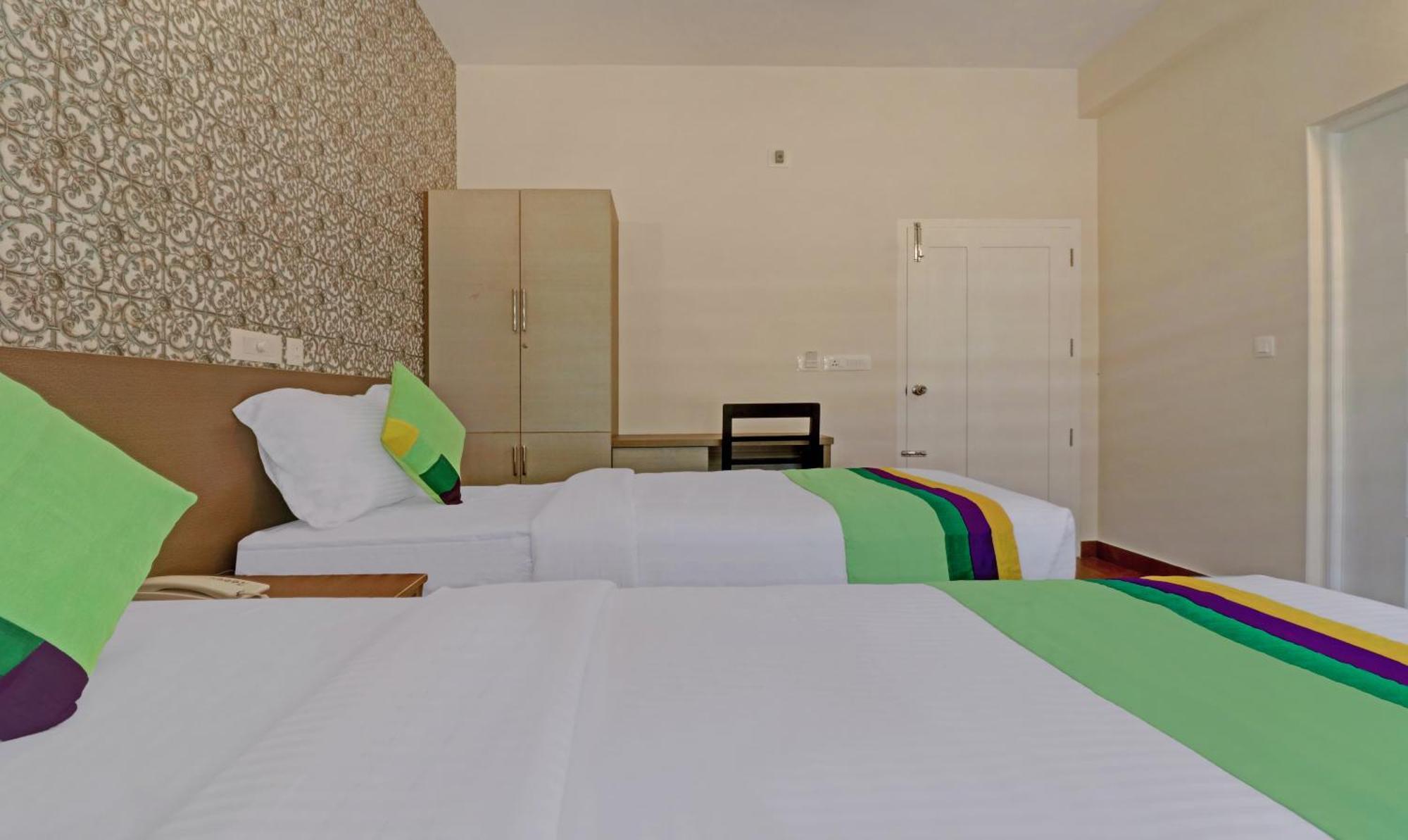 Treebo Golden Terminal, Kochi Airport Hotel Ngoại thất bức ảnh