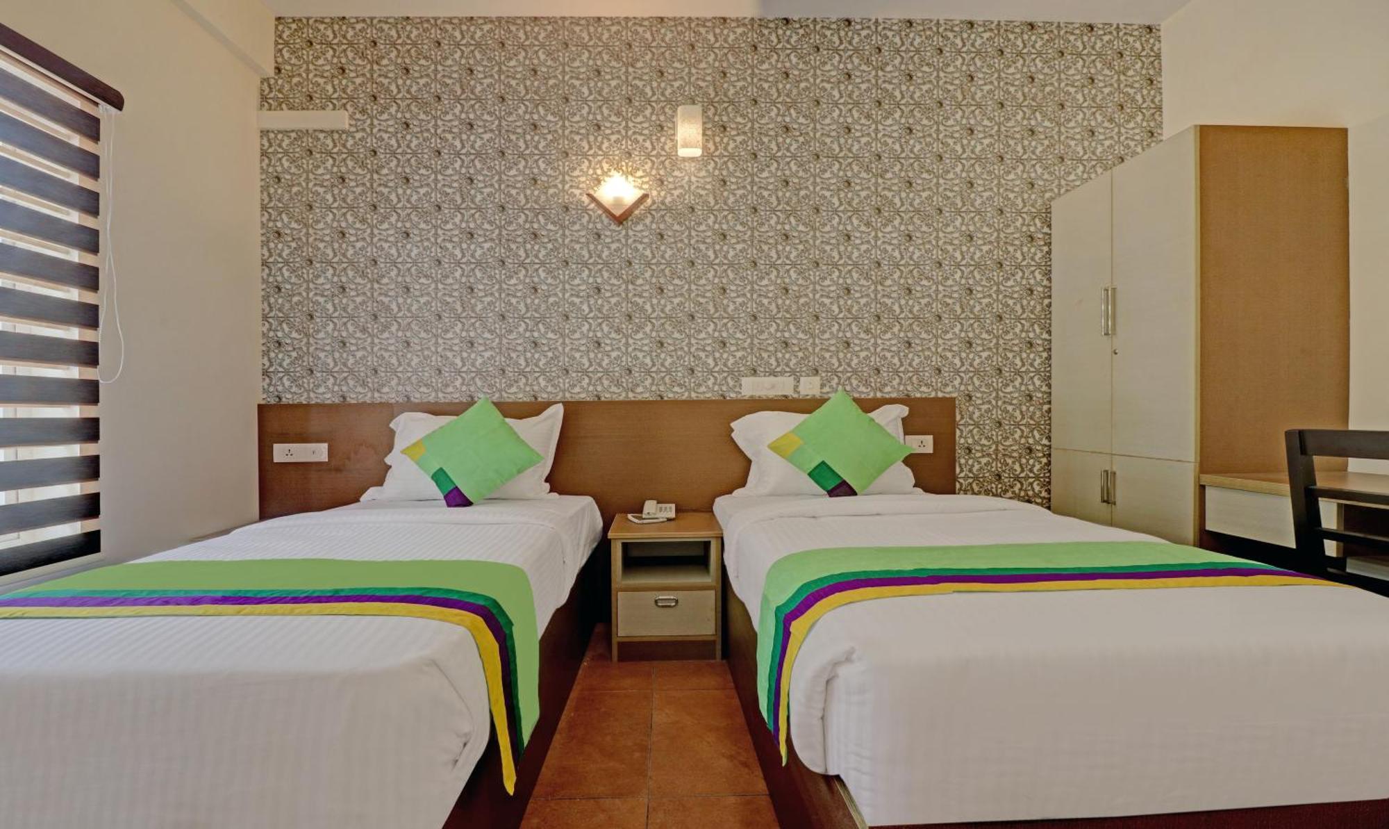 Treebo Golden Terminal, Kochi Airport Hotel Ngoại thất bức ảnh