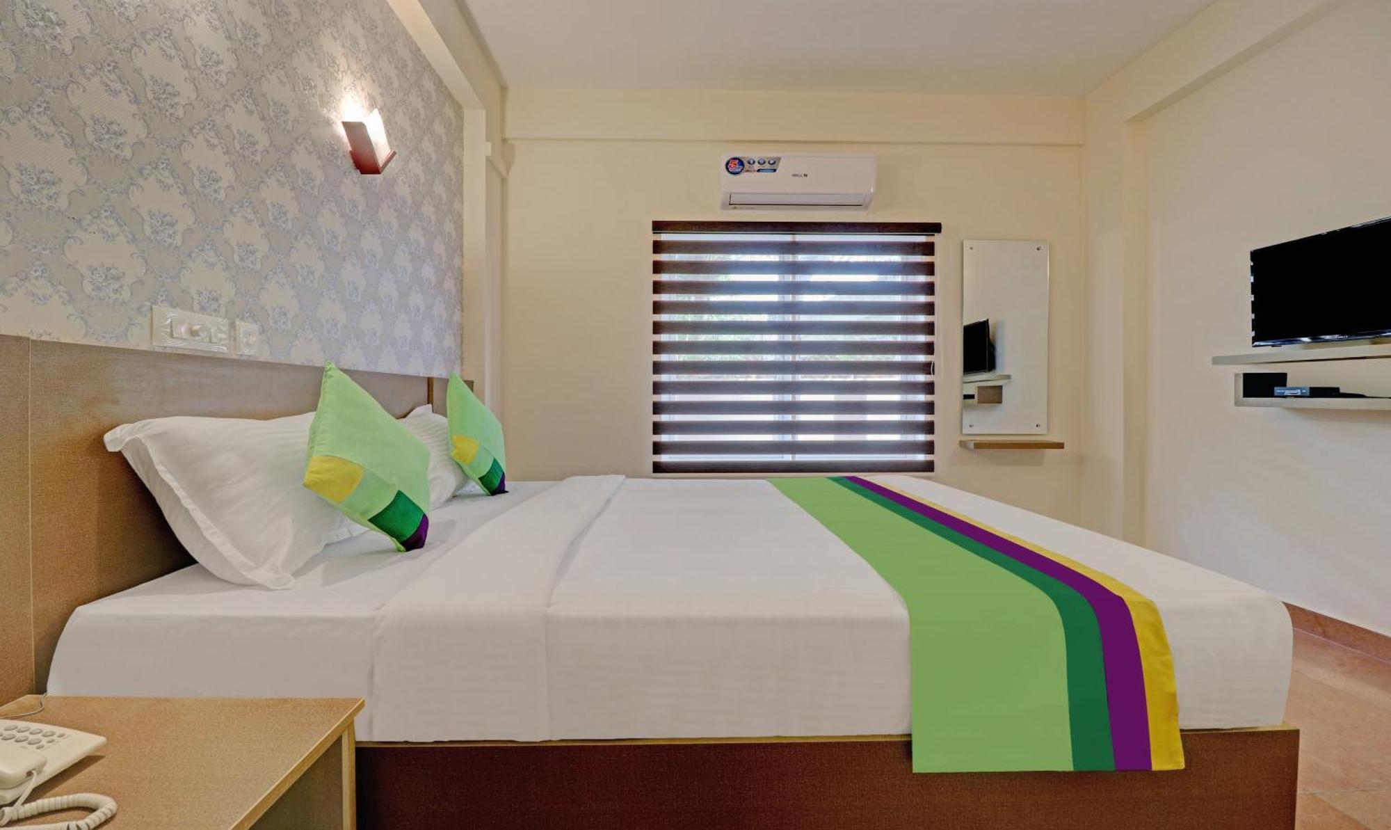 Treebo Golden Terminal, Kochi Airport Hotel Ngoại thất bức ảnh