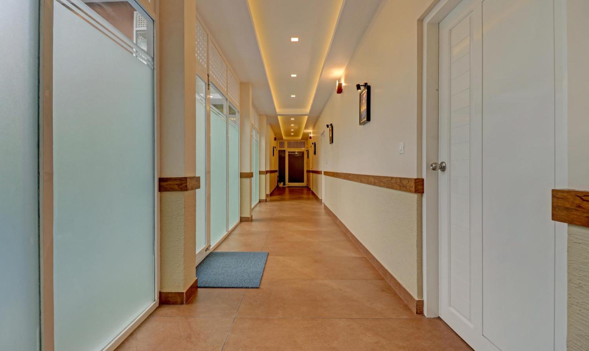 Treebo Golden Terminal, Kochi Airport Hotel Ngoại thất bức ảnh