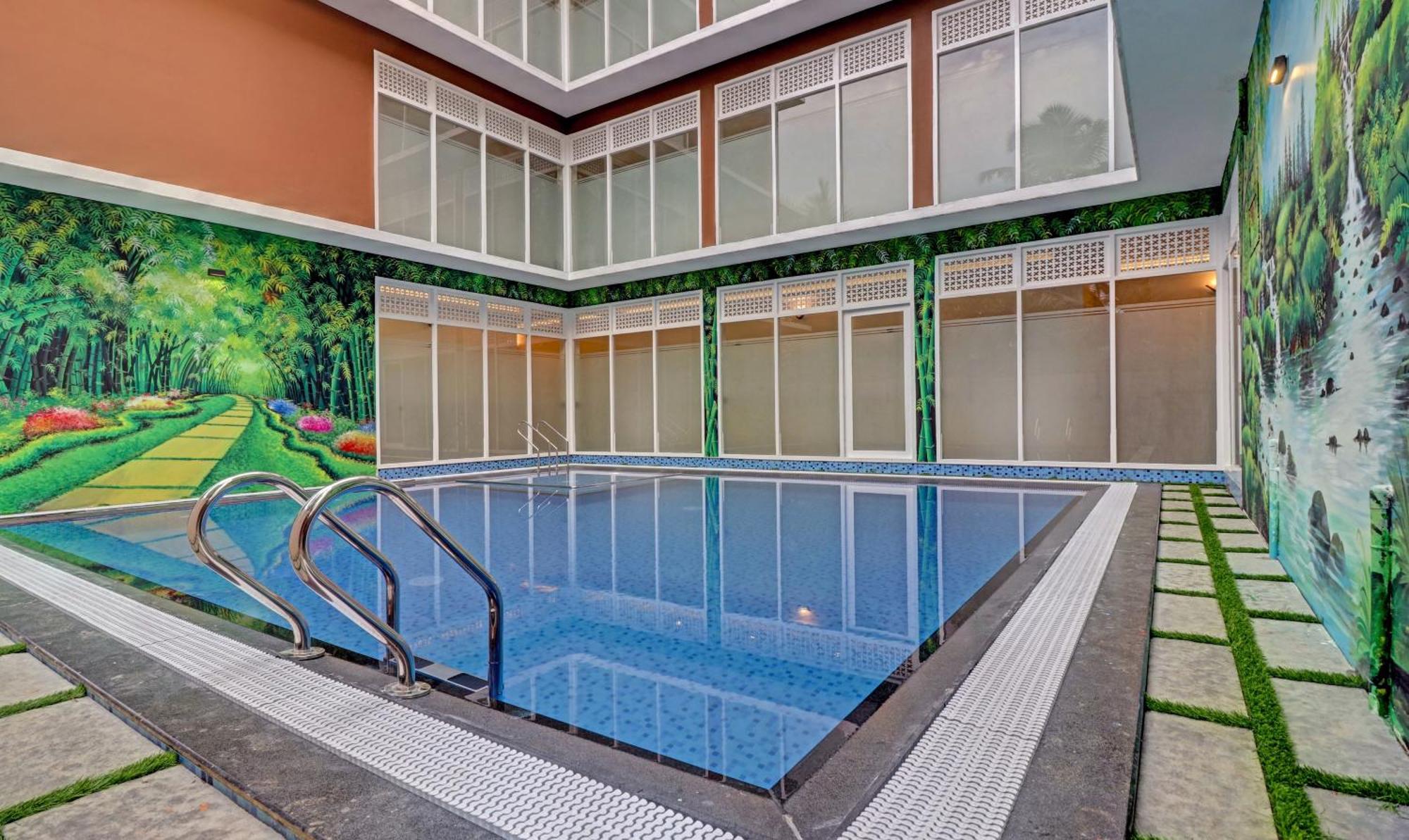 Treebo Golden Terminal, Kochi Airport Hotel Ngoại thất bức ảnh